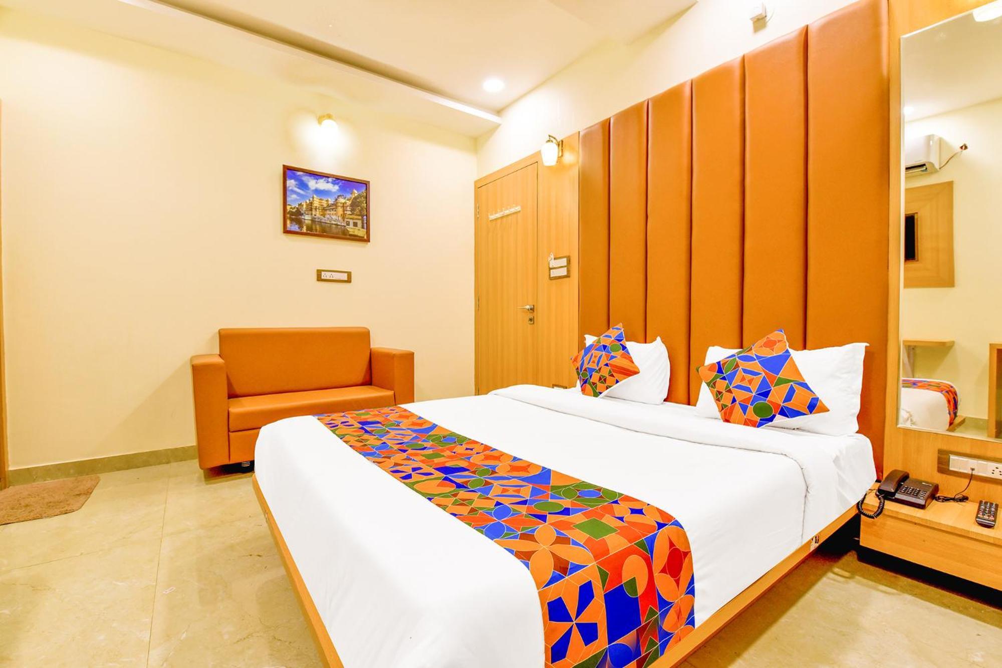 Fabexpress Mewar Shine Hotel Udaipur Eksteriør billede