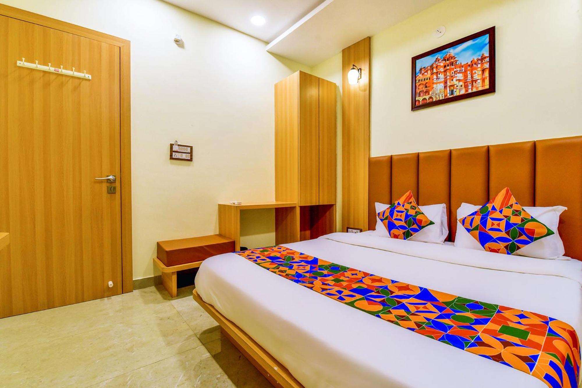 Fabexpress Mewar Shine Hotel Udaipur Eksteriør billede